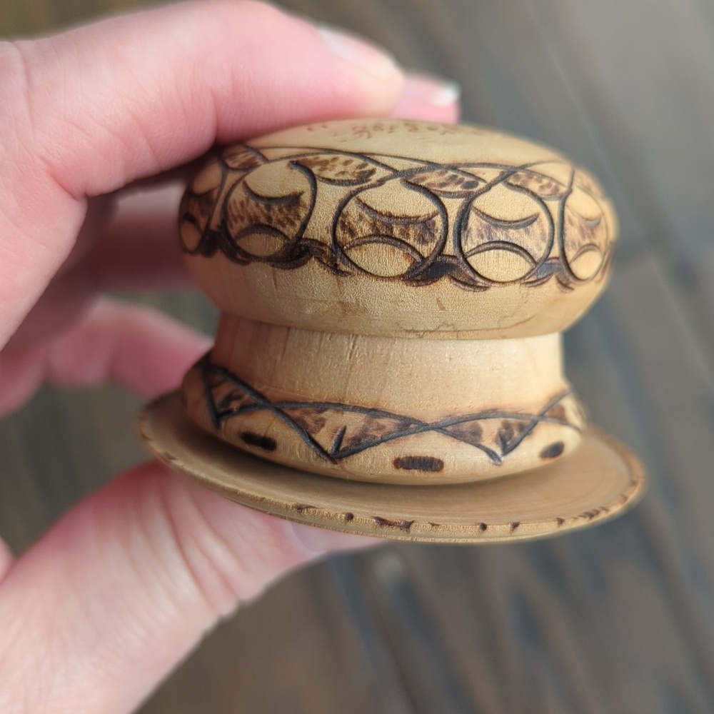 Miniature Tea Set With - Picture 10 of 11